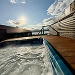 Апартаменты Location - Amazing Views *